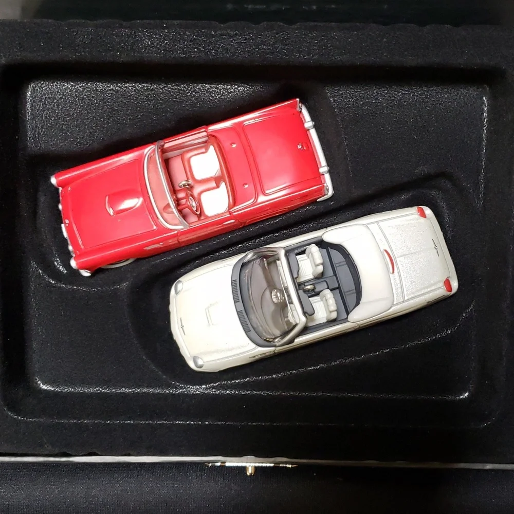 Hallmark Collectable - Picture 3 of 3